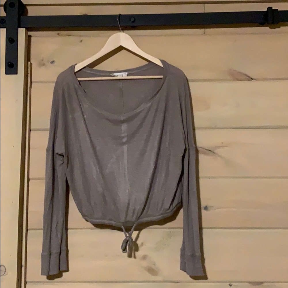 Front tie top